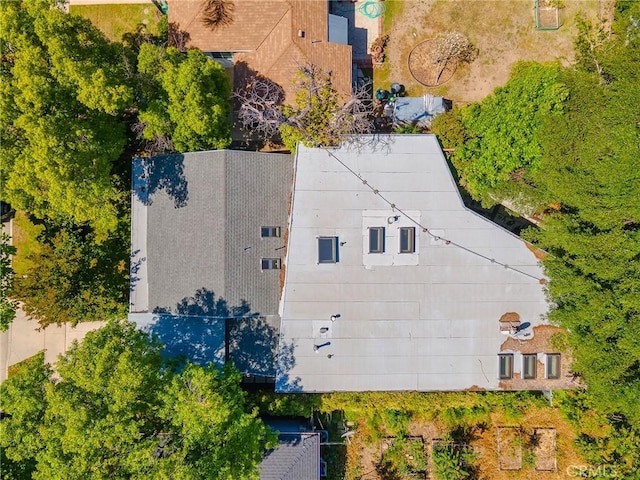 aerial view of property and surrounding area