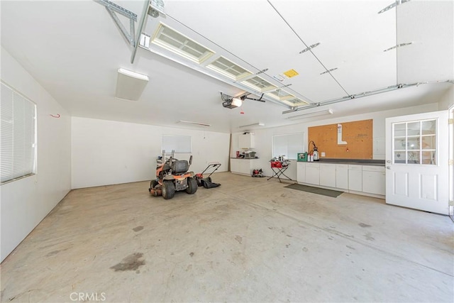 43096 Deer Trail Way, Coarsegold, CA 93614 - garage with a garage door opener