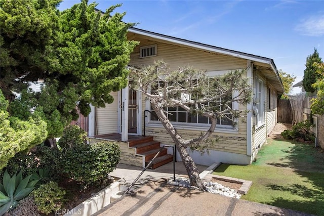 808 El Redondo Ave, Redondo Beach, CA 90277 - view of front of house with fence
