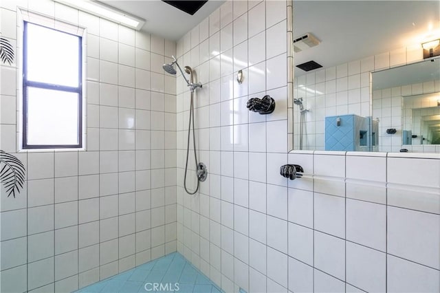 2405 Tustin Ave, Costa Mesa, CA 92627 - bathroom with a tile shower
