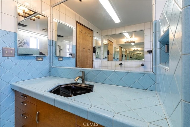 2405 Tustin Ave, Costa Mesa, CA 92627 - bathroom with a sink