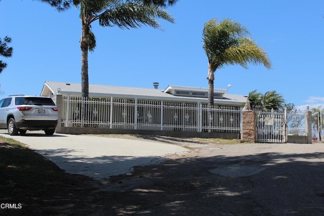 17000 S Mountain Rd, Santa Paula, CA 93060 - view of front of property
