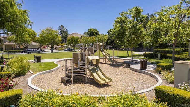1444 Wooden Valley St, Chula Vista, CA 91913 - community play area with a yard