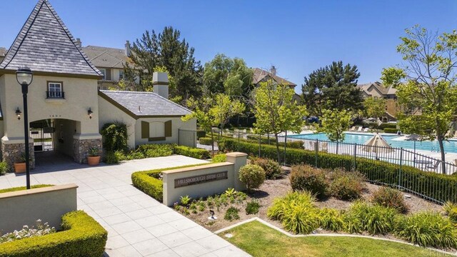 1444 Wooden Valley St, Chula Vista, CA 91913 - view of home's community with a pool