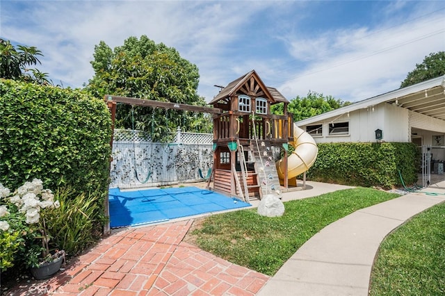 6616 Langdon Ave, Van Nuys, CA 91406 - view of playground featuring fence
