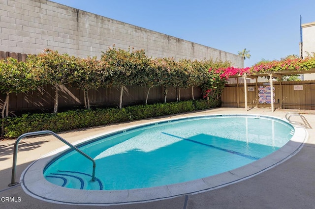 103 E Sierra Madre Blvd Unit E, Sierra Madre, CA 91024 - community pool featuring a fenced backyard