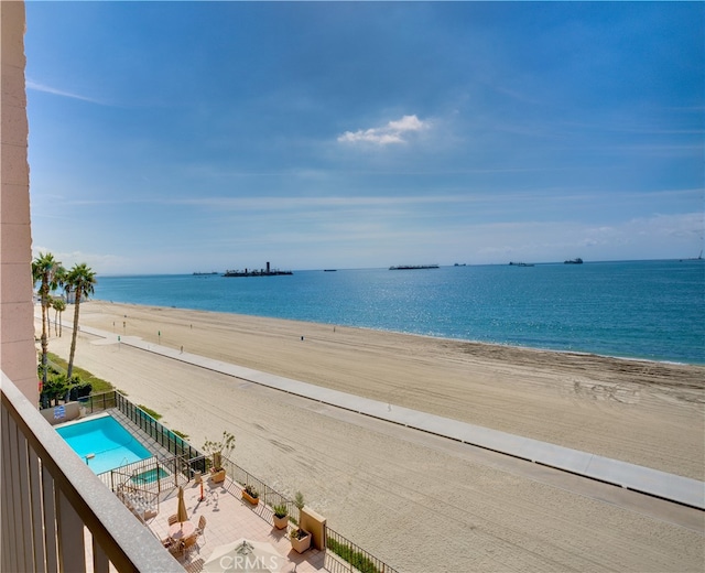 1750 E Ocean Blvd Unit 511, Long Beach, CA 90802 - water view with local beach