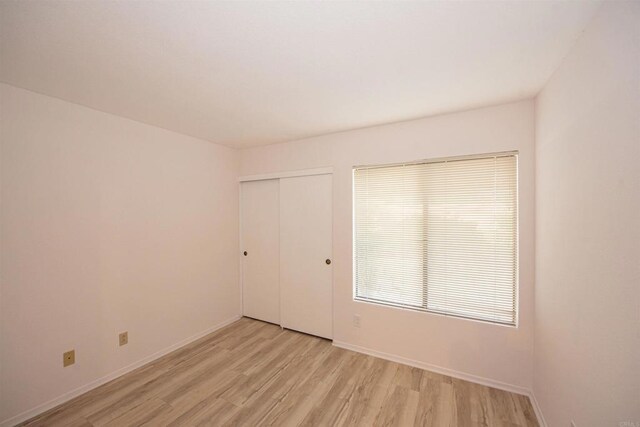 2432 Live Oak Rd, Escondido, CA 92029 - empty room featuring light wood-style flooring and baseboards
