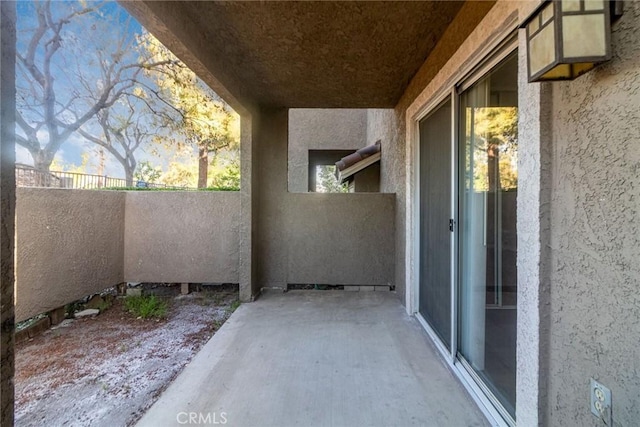 200 E Alessandro Blvd Unit 97, Riverside, CA 92508 - view of patio featuring fence