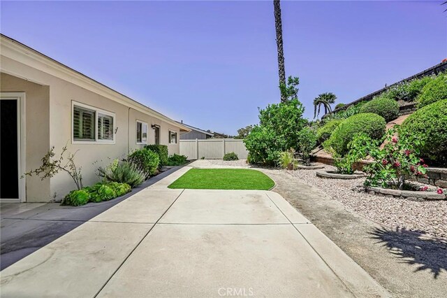 12488 Mantilla Rd, San Diego, CA 92128 - view of yard with a patio area