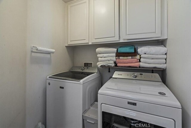 28335 Arroyo Ct, Castaic, CA 91384 - laundry area with separate washer and dryer and cabinet space