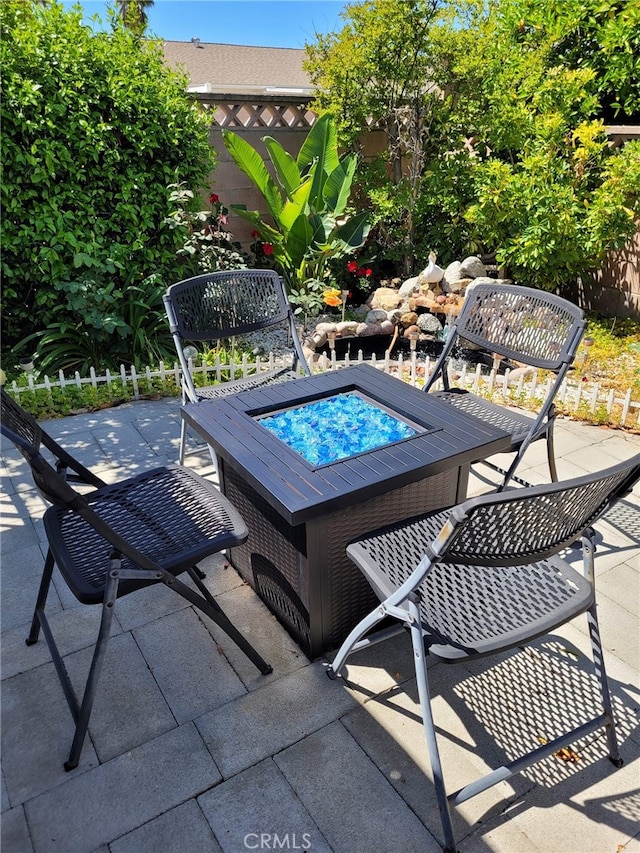 25813 Sandy Lodge Rd, Menifee, CA 92586 - view of patio / terrace featuring fence