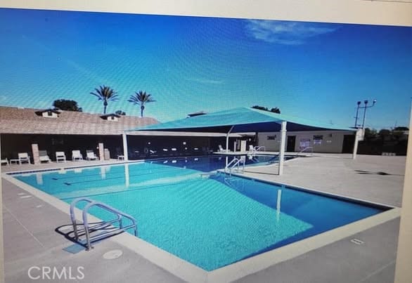 25813 Sandy Lodge Rd, Menifee, CA 92586 - community pool with a patio