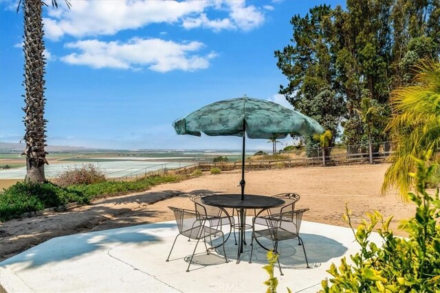 425 Calle Cielo, Nipomo, CA 93444 - view of patio with outdoor dining space