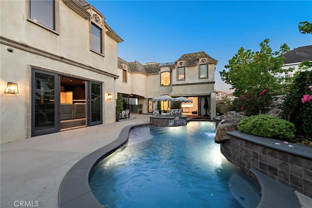 530 Kings Rd, Newport Beach, CA 92663 - outdoor pool with a patio area