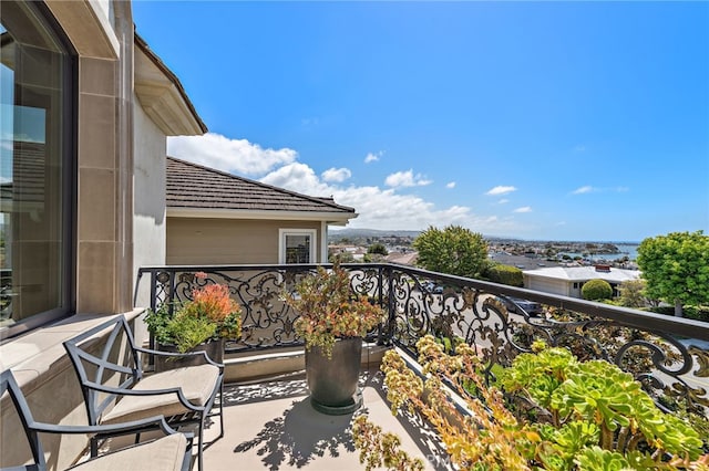 530 Kings Rd, Newport Beach, CA 92663 - view of balcony