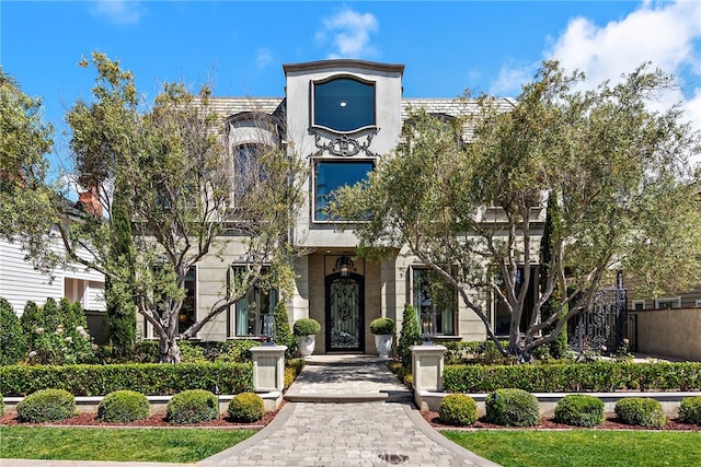 530 Kings Rd, Newport Beach, CA 92663 - view of front of property with stucco siding