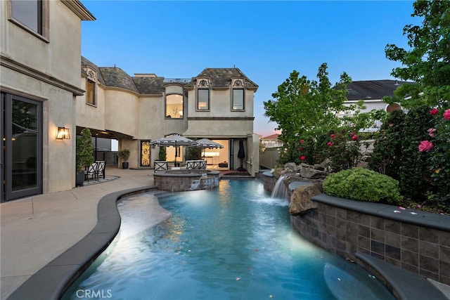 530 Kings Rd, Newport Beach, CA 92663 - view of swimming pool featuring a patio area and a pool with connected hot tub