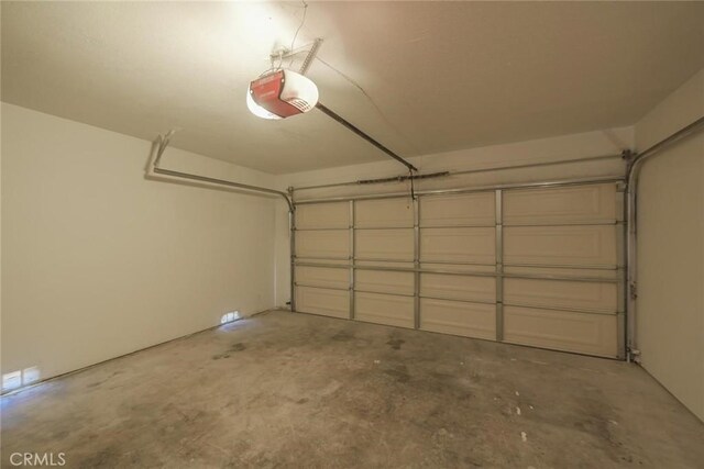 16739 Mission St, Hesperia, CA 92345 - garage with a garage door opener