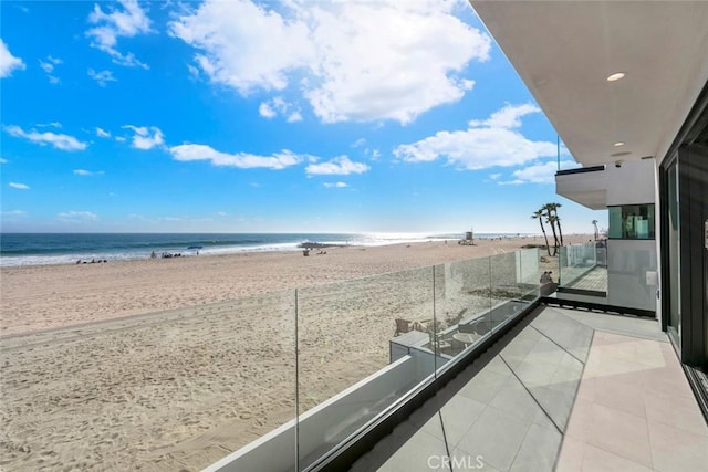 5007 Seashore Dr, Newport Beach, CA 92663 - balcony featuring view of water and beach