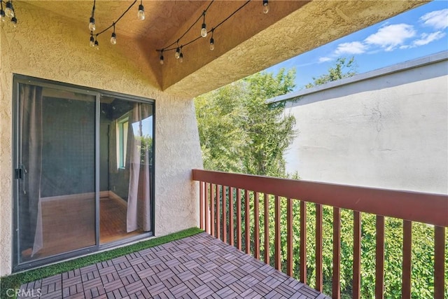 2101 E 21st St Unit 310, Signal Hill, CA 90755 - view of patio featuring a balcony