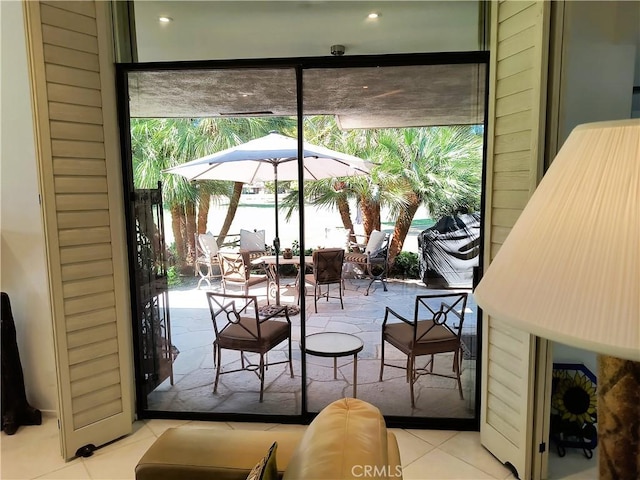6 Whittier Ct, Rancho Mirage, CA 92270 - entryway with tile patterned floors