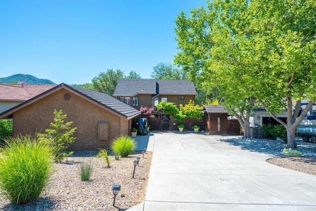 1762 Southfork Pl, Paso Robles, CA 93446 - view of front of home featuring a tiled roof and driveway