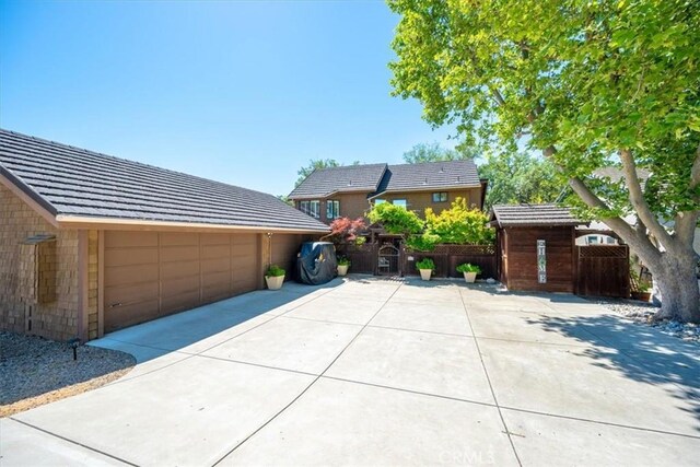 1762 Southfork Pl, Paso Robles, CA 93446 - view of property exterior featuring concrete driveway