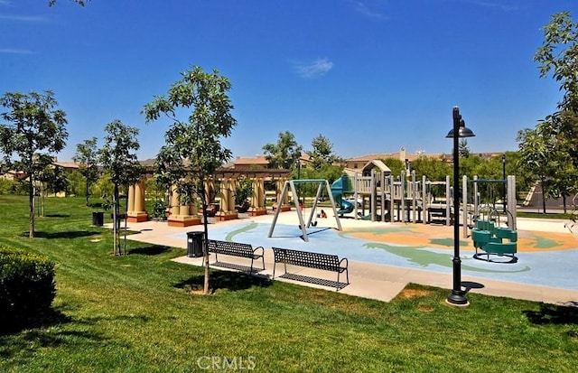143 Trumpet Flower, Irvine, CA 92618 - view of home's community featuring a yard