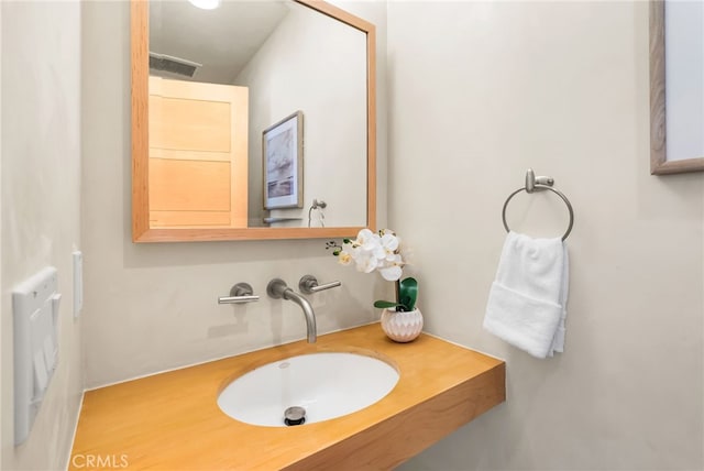 1554 E Oceanfront, Newport Beach, CA 92661 - bathroom with a sink