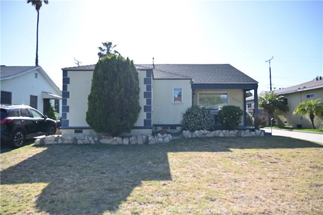 9529 Annetta Ave, South Gate, CA 90280 - view of front facade with a front yard