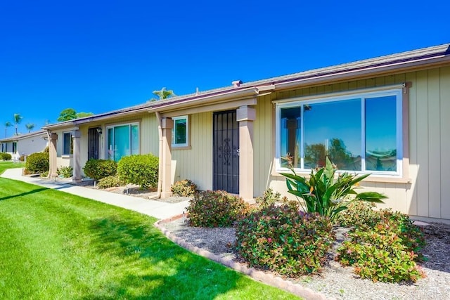4379 Albatross Way, Oceanside, CA 92057 - back of property with a yard