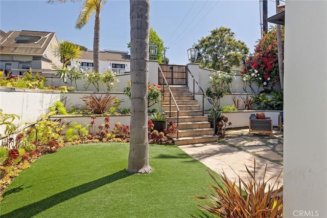 737 35th St, Manhattan Beach, CA 90266 - view of yard
