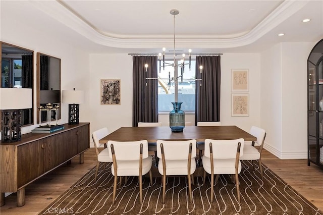 737 35th St, Manhattan Beach, CA 90266 - dining room featuring a chandelier, wood finished floors, a tray ceiling, recessed lighting, and baseboards