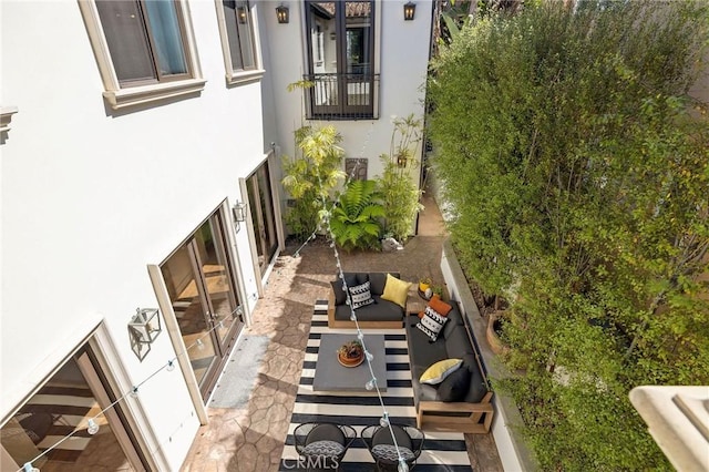 737 35th St, Manhattan Beach, CA 90266 - view of yard featuring an outdoor hangout area and a patio