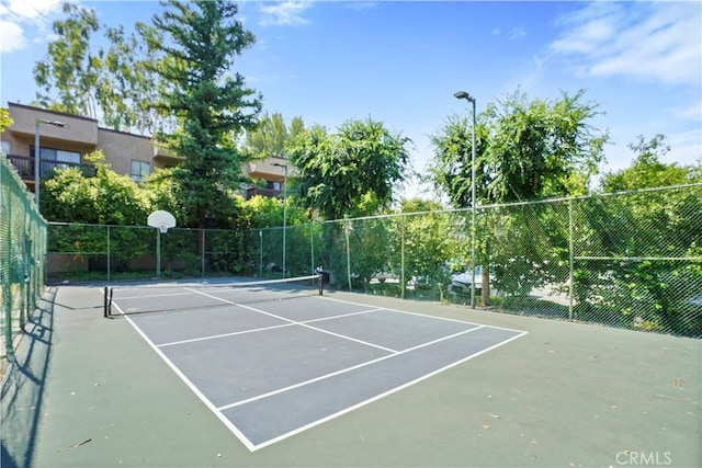 22100 Burbank Blvd Unit 150F, Woodland Hills, CA 91367 - view of tennis court with fence