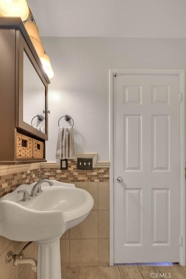 13023 Avenida Empresa, Riverside, CA 92503 - bathroom featuring tile walls, wainscoting, and tile patterned flooring