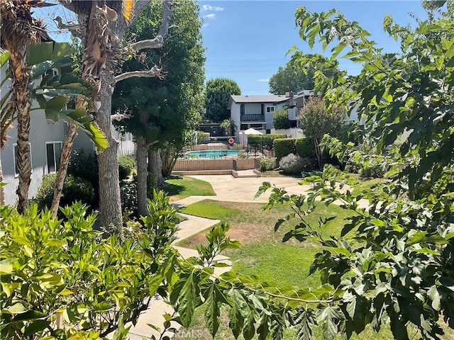6301 Coldwater Canyon Ave Unit 13, North Hollywood, CA 91606 - view of yard featuring fence
