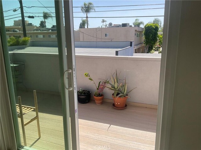 6301 Coldwater Canyon Ave Unit 13, North Hollywood, CA 91606 - view of balcony