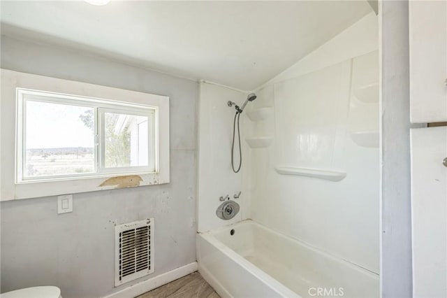 1561 Old Woman Springs Rd, Yucca Valley, CA 92284 - full bath featuring lofted ceiling, toilet, and baseboards