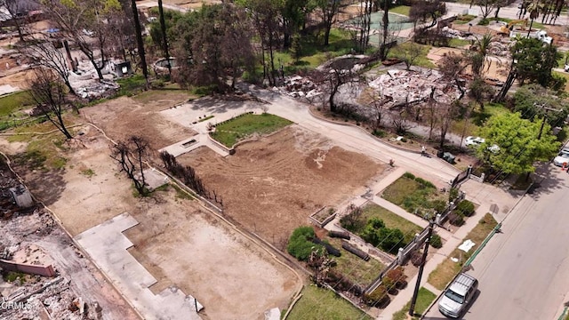 2271 Maiden Ln, Altadena, CA 91001