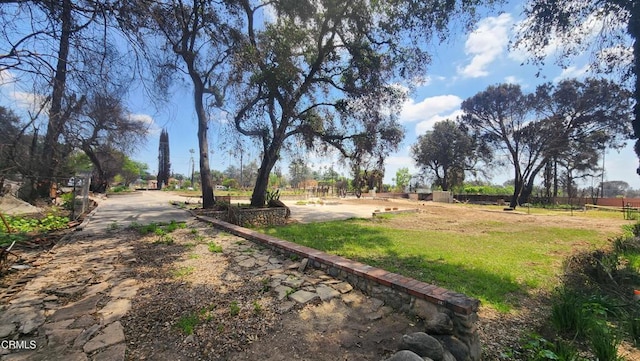 2271 Maiden Ln, Altadena, CA 91001