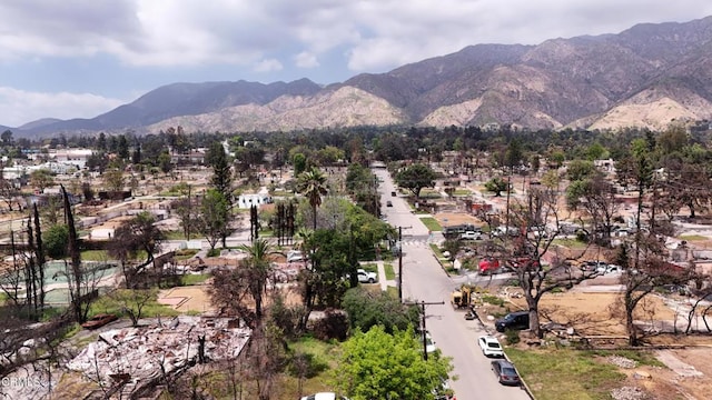 2271 Maiden Ln, Altadena, CA 91001
