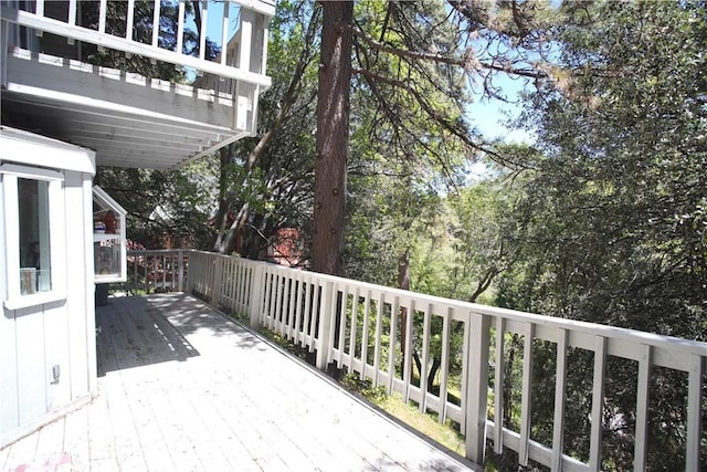 319 Dorn Dr, Crestline, CA 92325 - view of wooden terrace