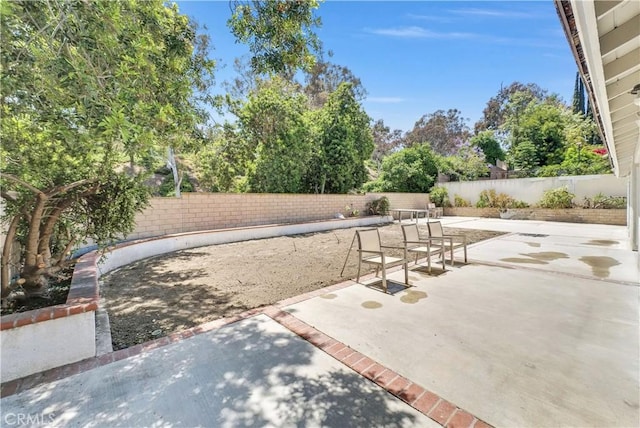 25101 Sebastian Ln, Mission Viejo, CA 92691 - view of patio with a fenced backyard