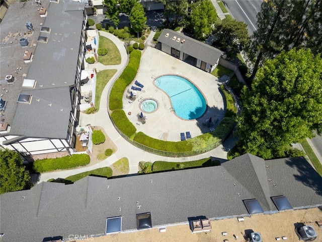 20737 Roscoe Blvd Unit 102, Winnetka, CA 91306 - bird's eye view of a pool area
