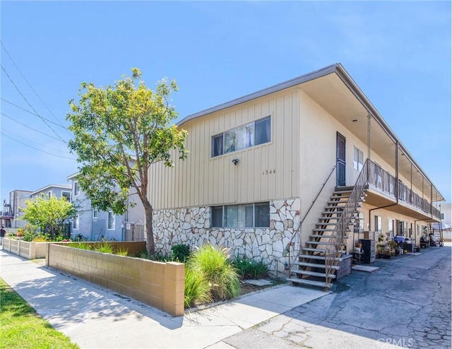 1344 W 225th St, Torrance, CA 90501 - view of property with stairs