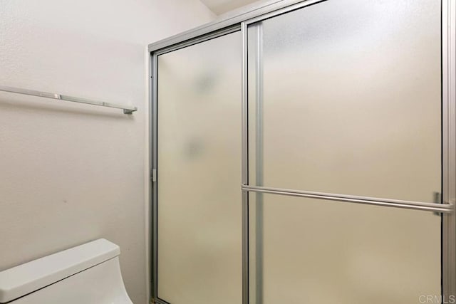 4616 Arrowhead Ct, Oceanside, CA 92056 - full bathroom featuring a shower with shower door and toilet