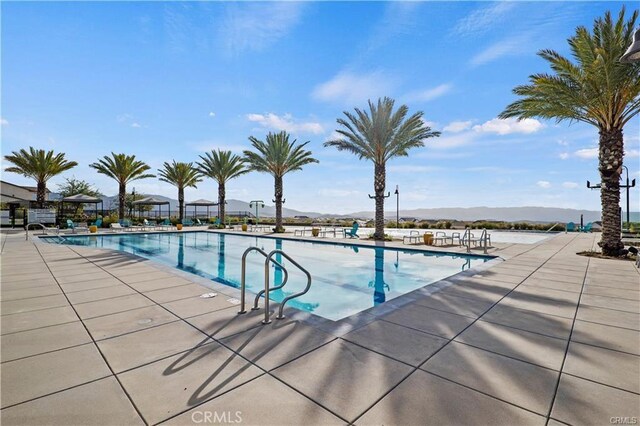 18100 Tableau Way, Saugus, CA 91350 - community pool with a patio
