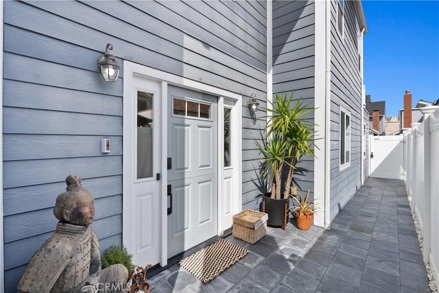 315 Lugonia St, Newport Beach, CA 92663 - entrance to property with fence and a patio area